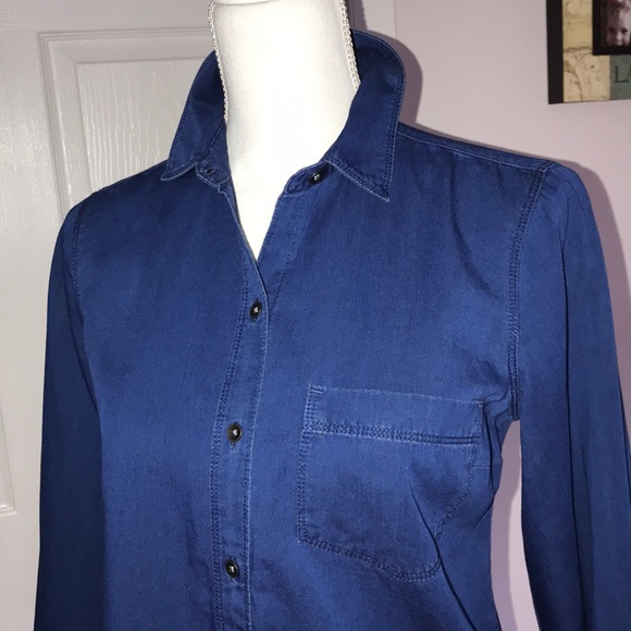 NWOT Old Navy denim shirt - Picture 2 of 4